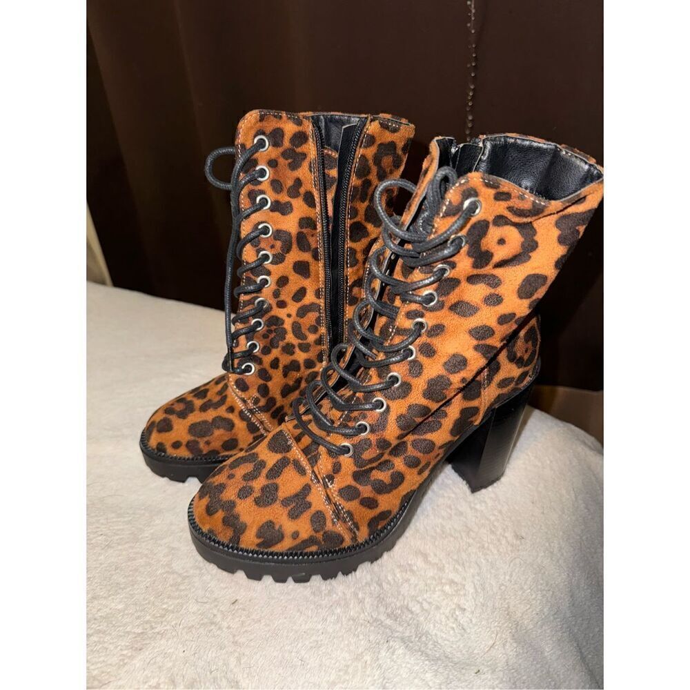 NWOT Hot Topic leopard heeled combat boots size 8